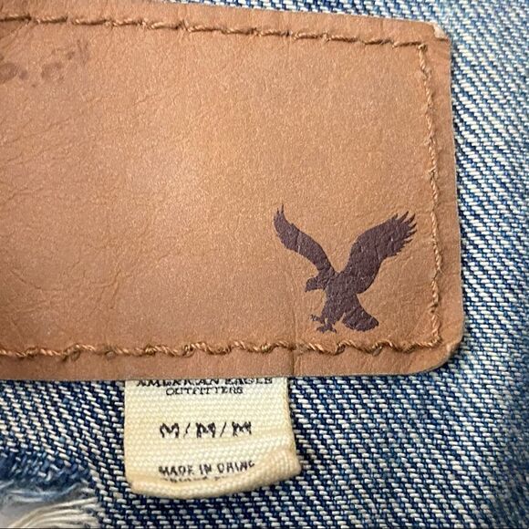 AE distressed jean jacket - Picture 7 of 8